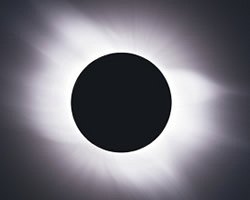 Слънчевото затъмнение на 20 март ще изпита електроенергийната система на Европа Слънчевото затъмнение на 20 март ще изпита електроенергийната система на Европа