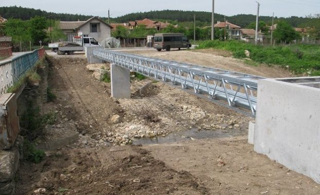 ЕВН вкопава 43 км електропроводи по проекта 