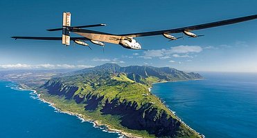 Solar Impulse осъществи рекордно дълъг полет над Тихия океан