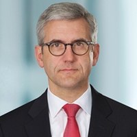 Улрих Шписхофер пое ръководството на ABB
