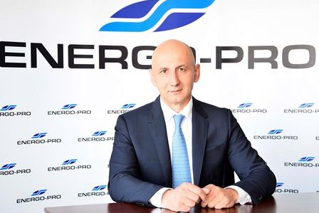 Момчил Андреев получи награда от конкурса Енергетик на годината Момчил Андреев получи награда от конкурса Енергетик на годината
