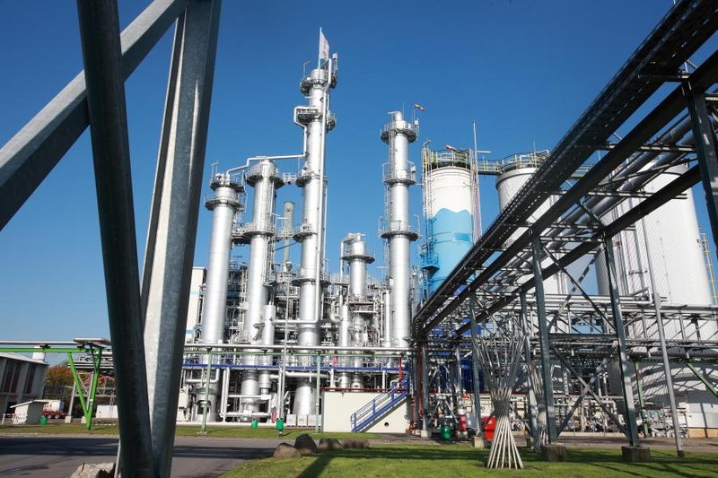 Evonik инвестира 500 млн. евро в устойчиви продукти и намаляване на екологичния си отпечатък Evonik инвестира 500 млн. евро в устойчиви продукти и намаляване на екологичния си отпечатък