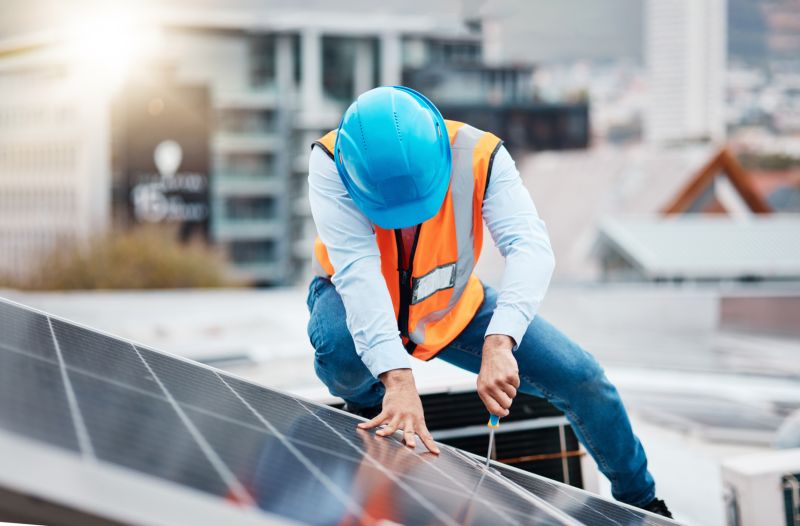 Solar Academy и ФНТС организират лятна академия за соларни специалисти