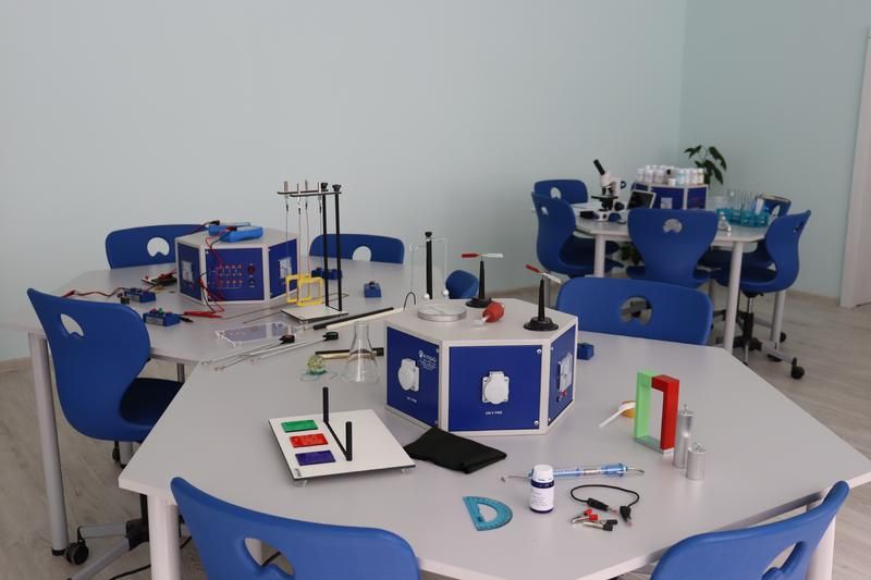 Нов STEM център отвори врати в Професионалната гимназия по електротехника и строителство в Търговище