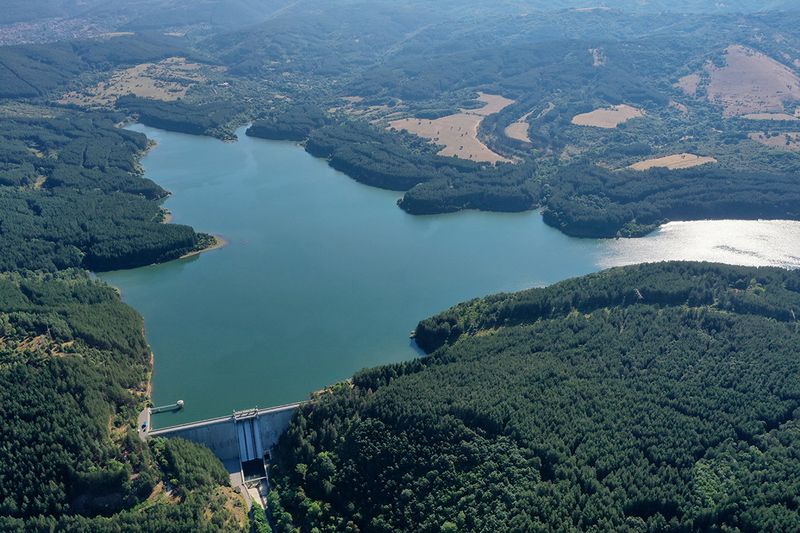 Нов водоснабдителен резервоар с обем 12 000 куб. м е пуснат в експлоатация в Перник